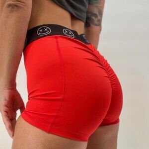 Salty Savage Happy Thoughts wetsuit shorts size small red black scrunch butt exc